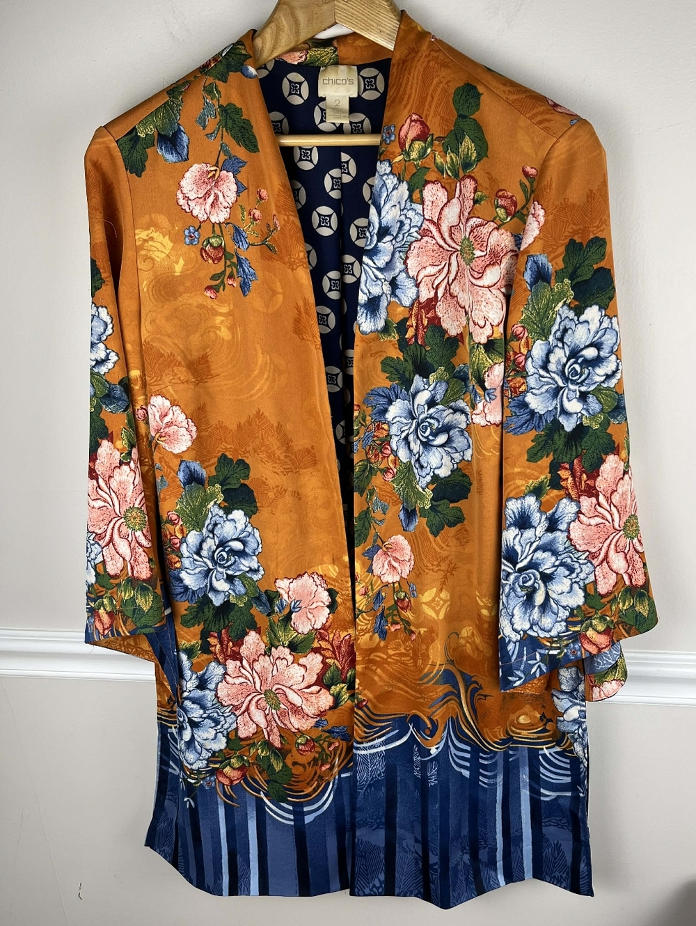Chico’s Drama Printed Floral Kimono Jacket - Size LG. #293